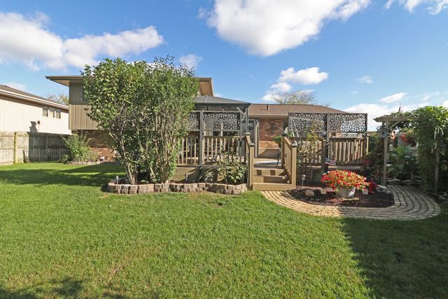 17624 Rosewood Lane, Tinley Park, IL 60487