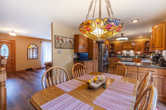 17624 Rosewood Lane, Tinley Park, IL 60487