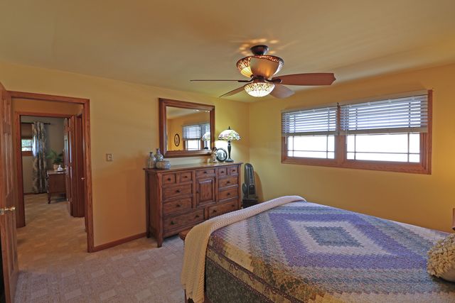 17624 Rosewood Lane, Tinley Park, IL 60487