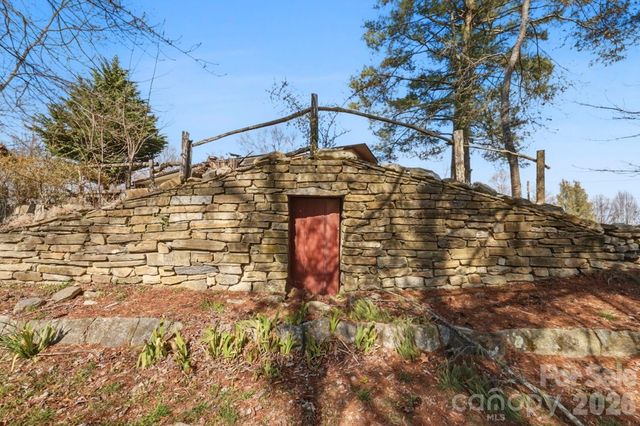 1032 Brightwater Drive, Hendersonville, NC 28739