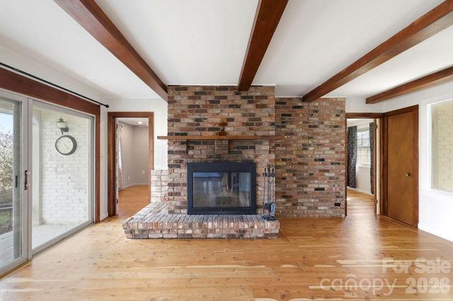 1032 Brightwater Drive, Hendersonville, NC 28739