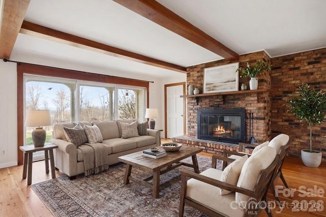 1032 Brightwater Drive, Hendersonville, NC 28739