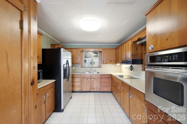 1032 Brightwater Drive, Hendersonville, NC 28739