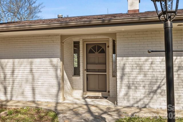 1032 Brightwater Drive, Hendersonville, NC 28739