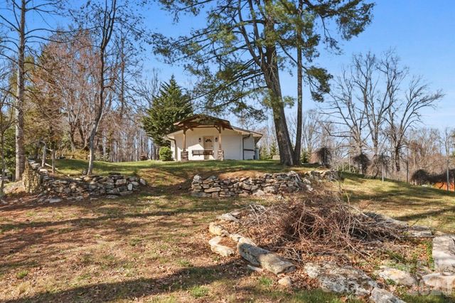 1032 Brightwater Drive, Hendersonville, NC 28739