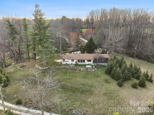 1032 Brightwater Drive, Hendersonville, NC 28739