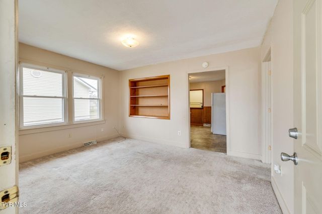 1305 East Sevier Avenue, Kingsport, TN 37664