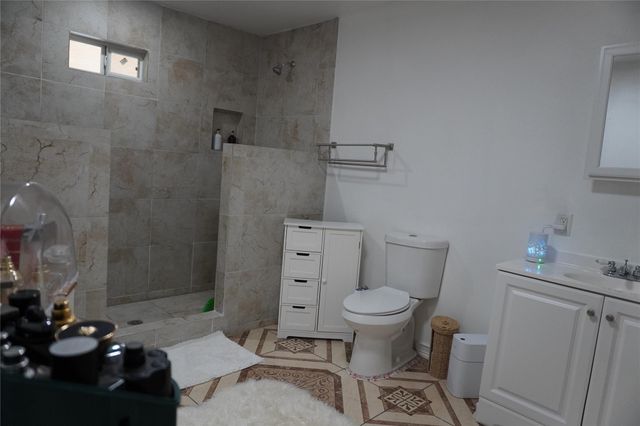 161 Hicks Loop W, Cleveland, TX 77328