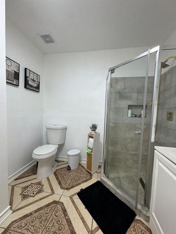 161 Hicks Loop W, Cleveland, TX 77328