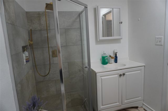 161 Hicks Loop W, Cleveland, TX 77328