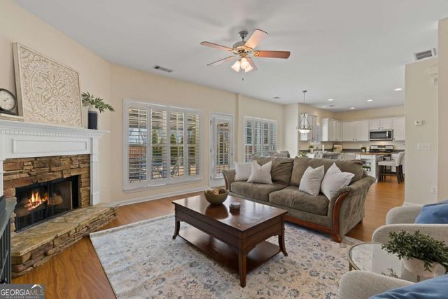 511 Mountain Crossing, Woodstock, GA 30188