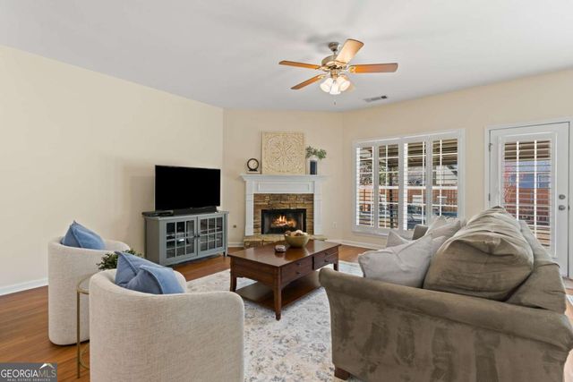 511 Mountain Crossing, Woodstock, GA 30188