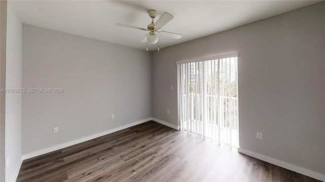 2084 NE 167th St 2-102, North Miami Beach, FL 33162