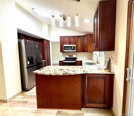 8725 Meadowlark Circle, Highlands Ranch, CO 80126