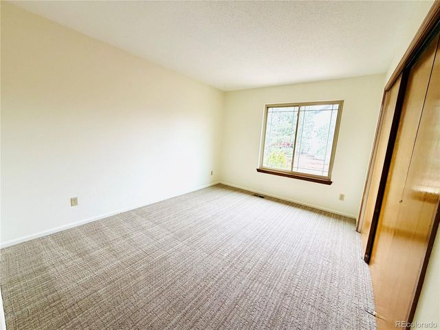 8725 Meadowlark Circle, Highlands Ranch, CO 80126