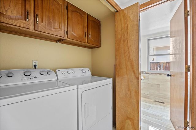 8725 Meadowlark Circle, Highlands Ranch, CO 80126