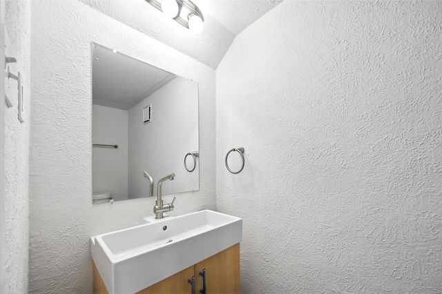 9910 Royal Lane 1202, Dallas, TX 75231