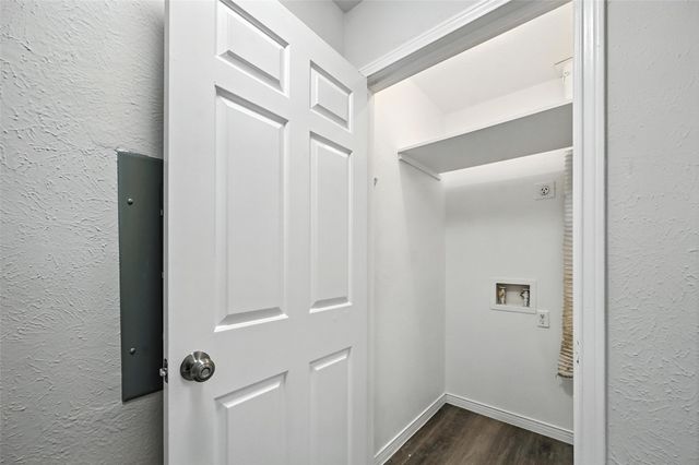 9910 Royal Lane 1202, Dallas, TX 75231