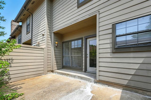 9910 Royal Lane 1202, Dallas, TX 75231