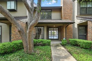9910 Royal Lane 1202, Dallas, TX 75231