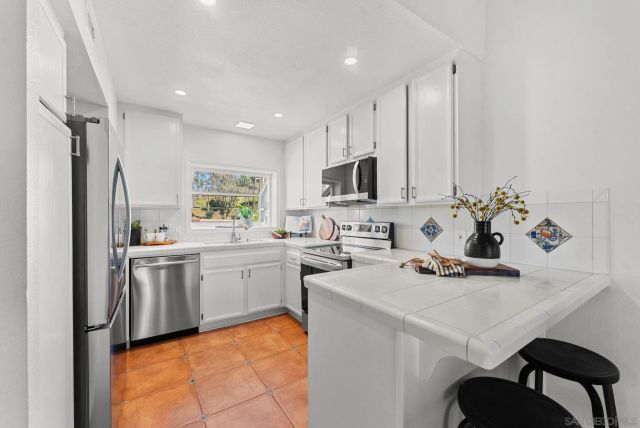 3131 Vista Rica, Carlsbad, CA 92009