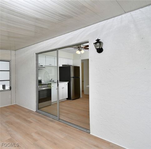 16 Tangerine CT, Lehigh Acres, FL 33936