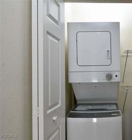 16 Tangerine CT, Lehigh Acres, FL 33936