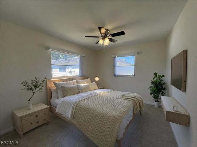 16 Tangerine CT, Lehigh Acres, FL 33936