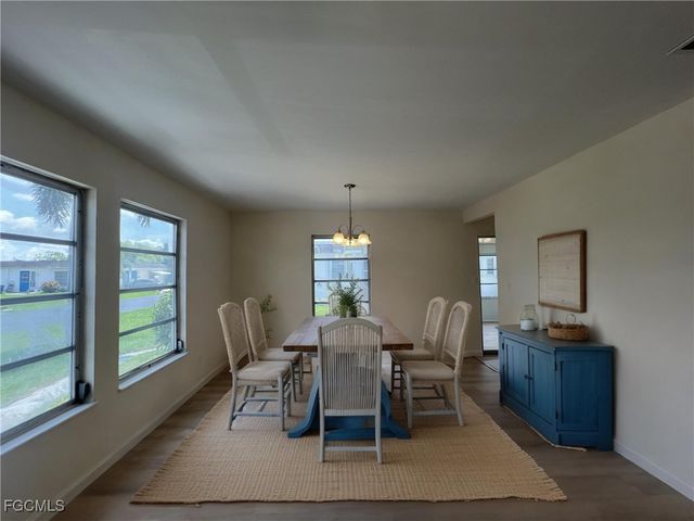 16 Tangerine CT, Lehigh Acres, FL 33936