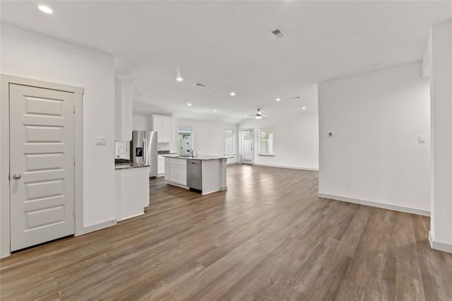 1026 Great Barracuda Lane, Alvin, TX 77511