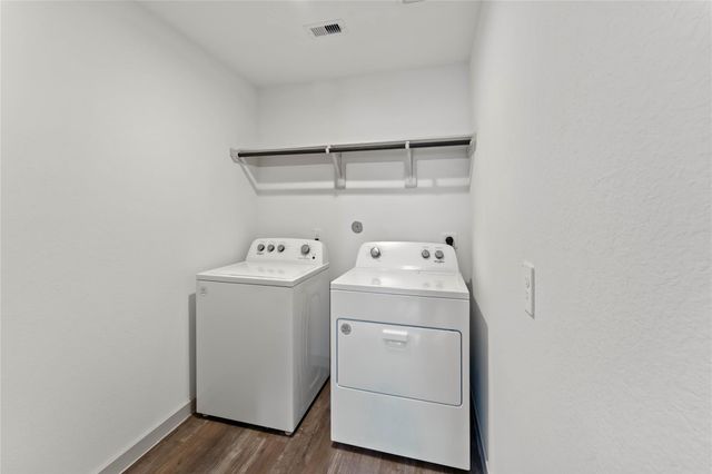 1026 Great Barracuda Lane, Alvin, TX 77511