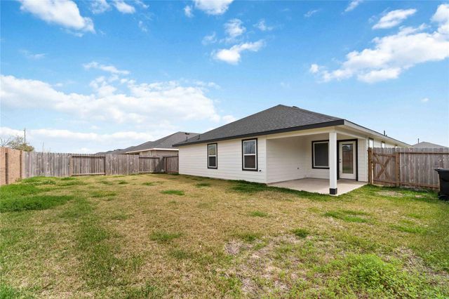 1026 Great Barracuda Lane, Alvin, TX 77511