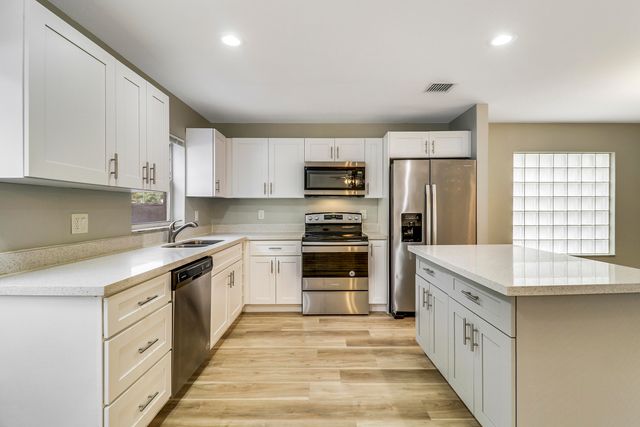 4881 MCGILL Street, Boynton Beach, FL 33436