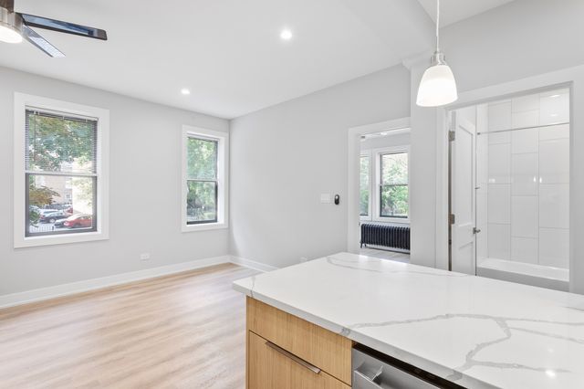 7501 N Eastlake Terrace 2, Chicago, IL 60626