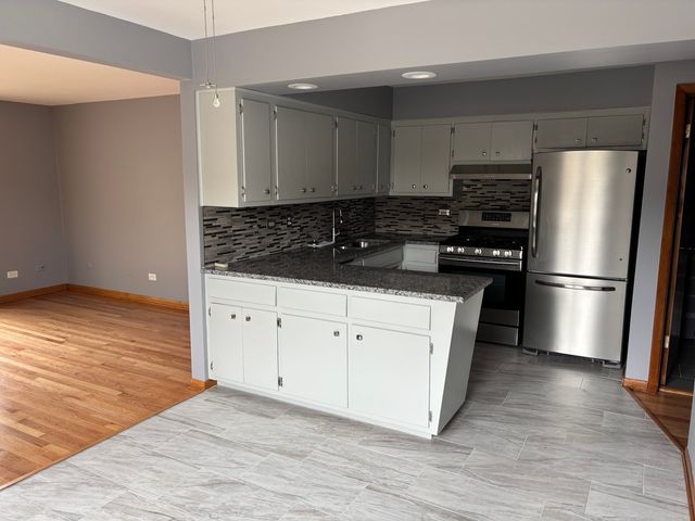 8637 Leamington Avenue 1S, Burbank, IL 60459