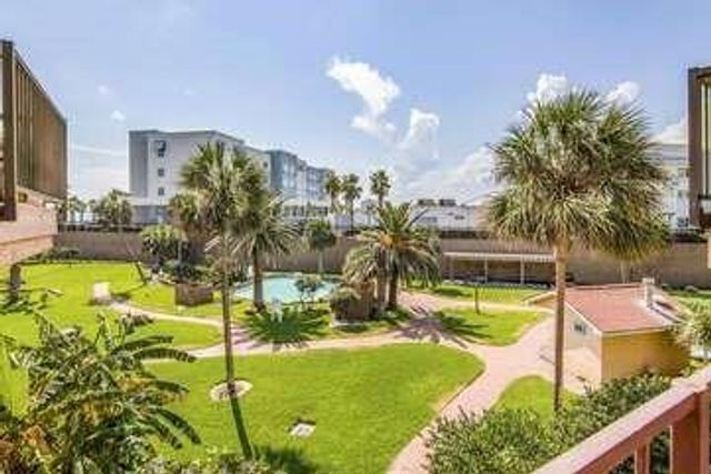 9520 Seawall Boulevard 121, Galveston, TX 77554