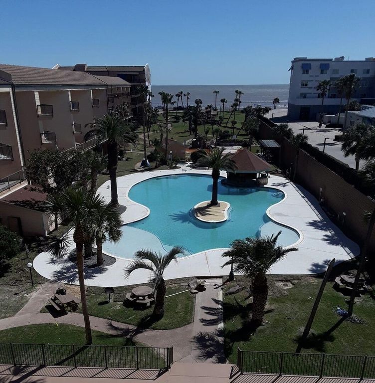 9520 Seawall Boulevard 121, Galveston, TX 77554