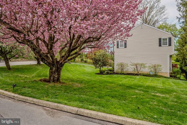 8607 ELLISTON DR, Wyndmoor, PA 19038