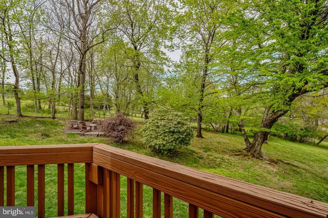 8607 ELLISTON DR, Wyndmoor, PA 19038