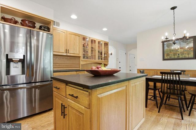 8607 ELLISTON DR, Wyndmoor, PA 19038