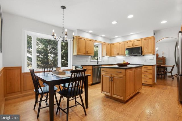 8607 ELLISTON DR, Wyndmoor, PA 19038