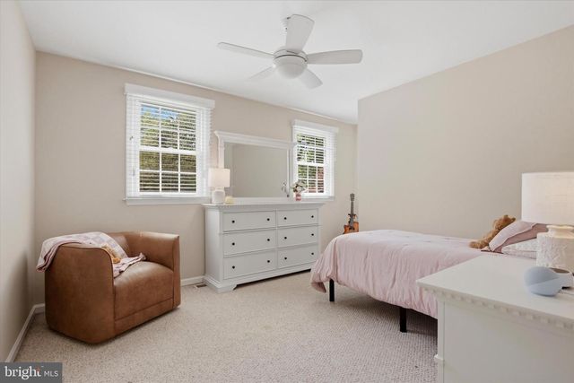 8607 ELLISTON DR, Wyndmoor, PA 19038
