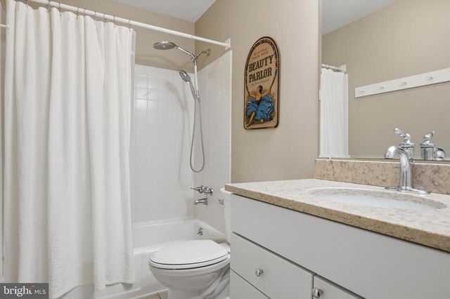 8607 ELLISTON DR, Wyndmoor, PA 19038