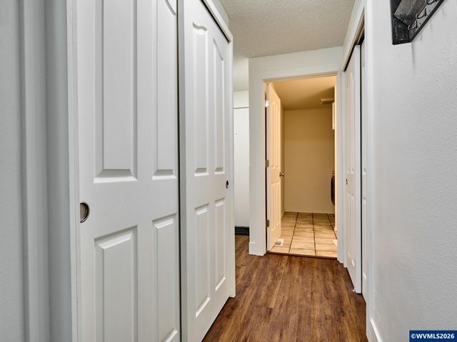 3828 Auburn Rd NE, Salem, OR 97301