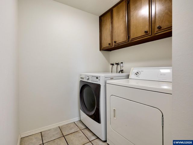 3828 Auburn Rd NE, Salem, OR 97301