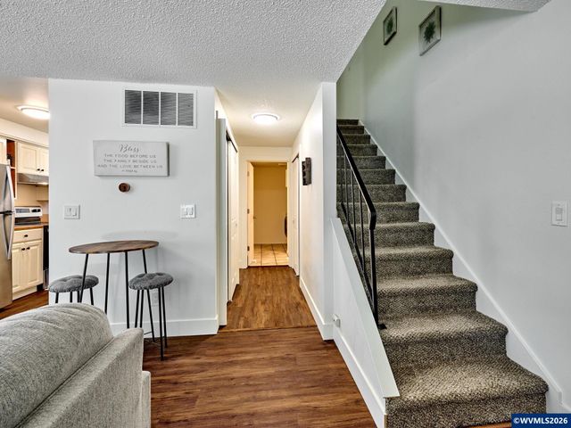 3828 Auburn Rd NE, Salem, OR 97301