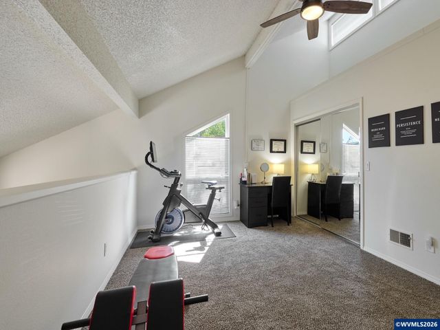 3828 Auburn Rd NE, Salem, OR 97301