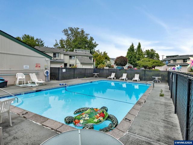 3828 Auburn Rd NE, Salem, OR 97301
