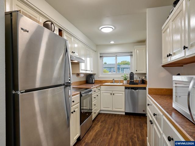 3828 Auburn Rd NE, Salem, OR 97301
