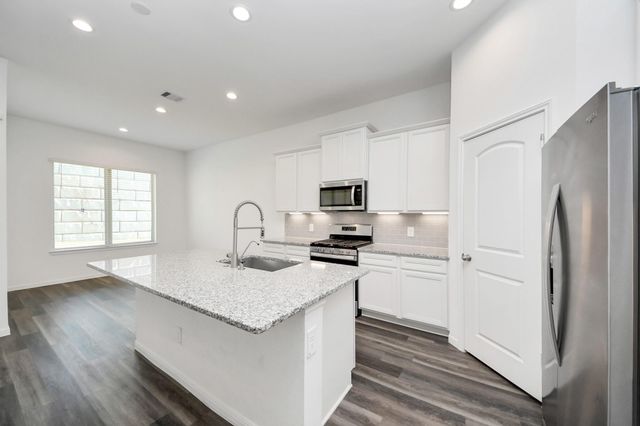 501 Newcomb Hollow Drive, Conroe, TX 77304